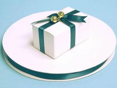 Silkflowersfactory 3/8" X 100 Yards Solid Satin Ribbon - Hunter Green Ribbons 5 Silkflowersfactory 3/8" X 100 Yards Solid Satin Ribbon - Hunter Green Ribbons